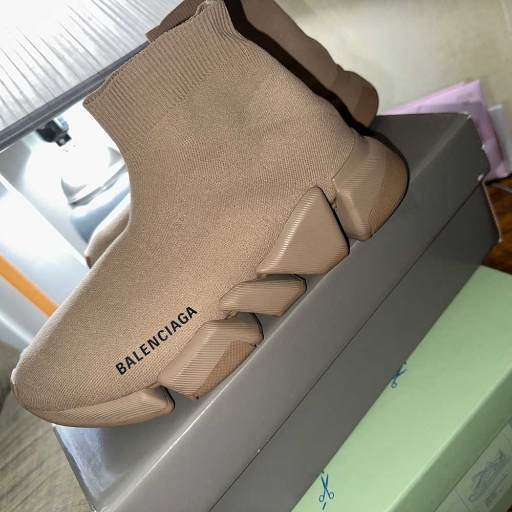 Khaki Balenciagas 🤎